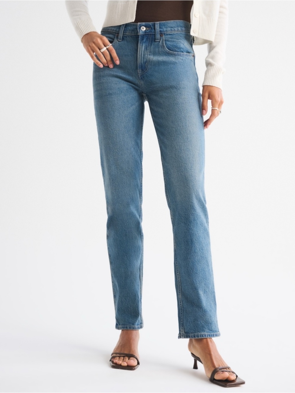 NWT Abercrombie & Fitch The ‘90s Straight Mid Rise jeans size 29 extra short